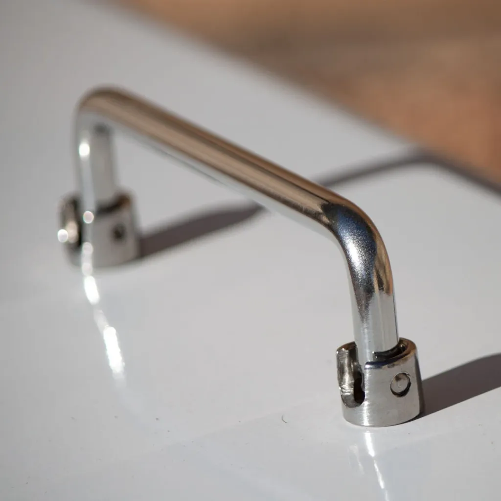 Titan_Toolbox_Hardware_Handle_2.webp