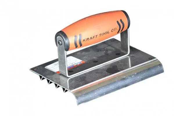 Kraft Grooved Step Nosing