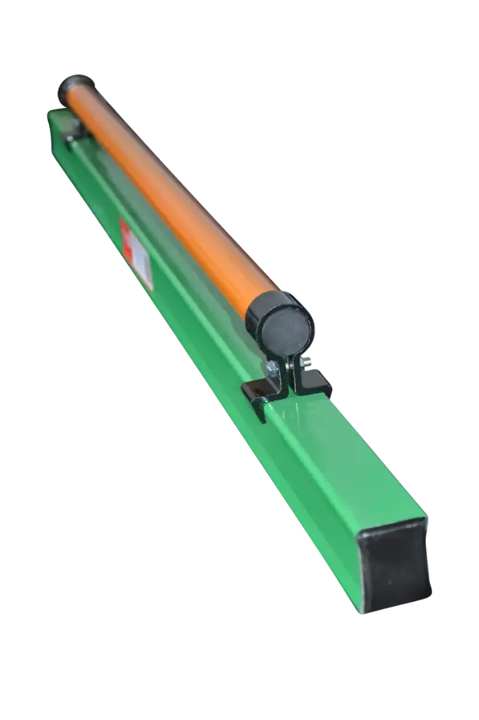 [C12] MasterFinish SCREED CLAMPED HANDLE 1200mm