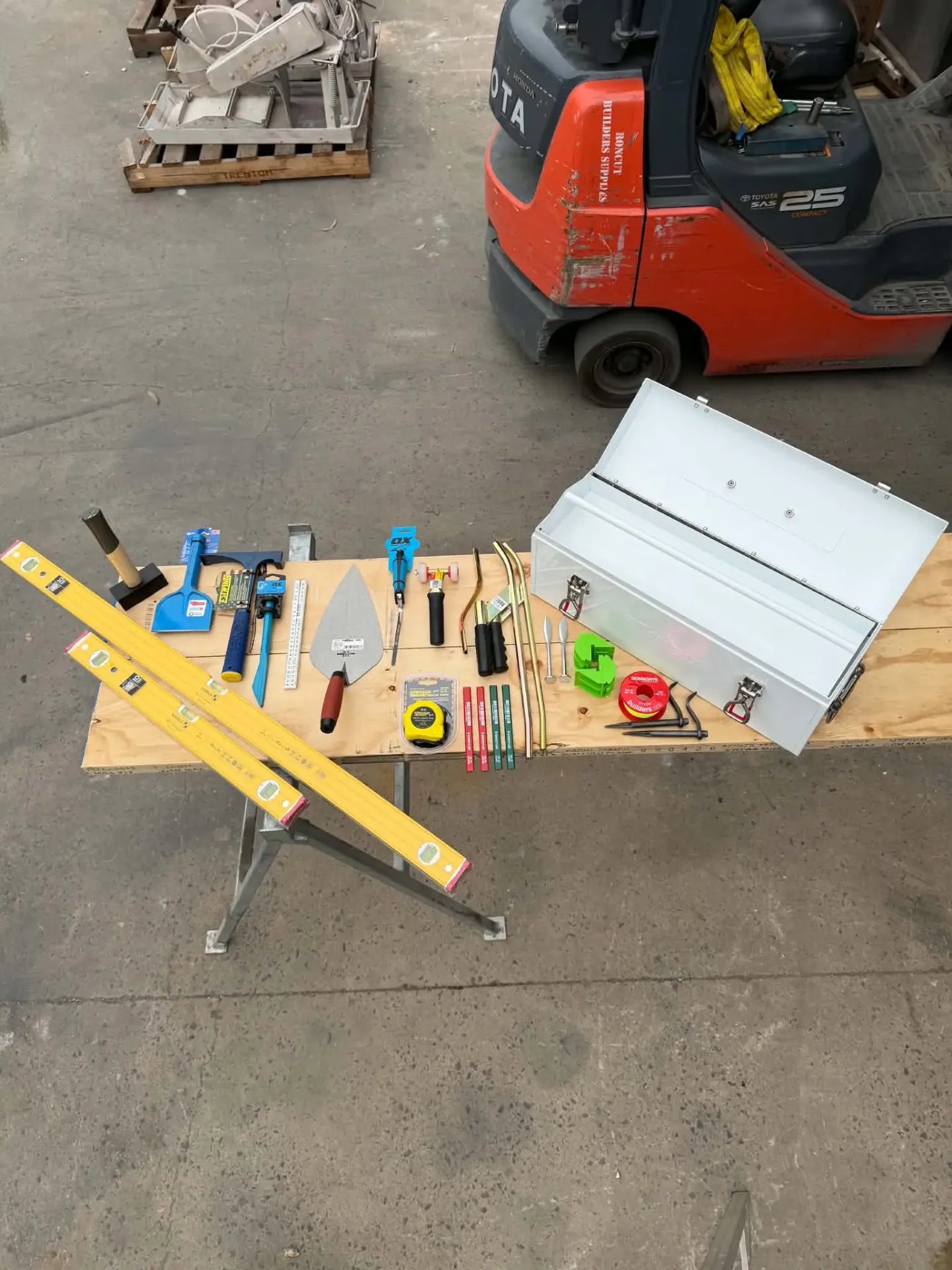 RONCUT Tool Box Apprentice Kit - Marshalltown